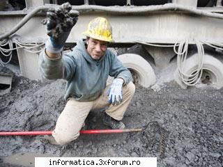 pe canalul discovery am vazut intr-o seara emisiunea asta cu mike rowe. el cauta cele mai murdare